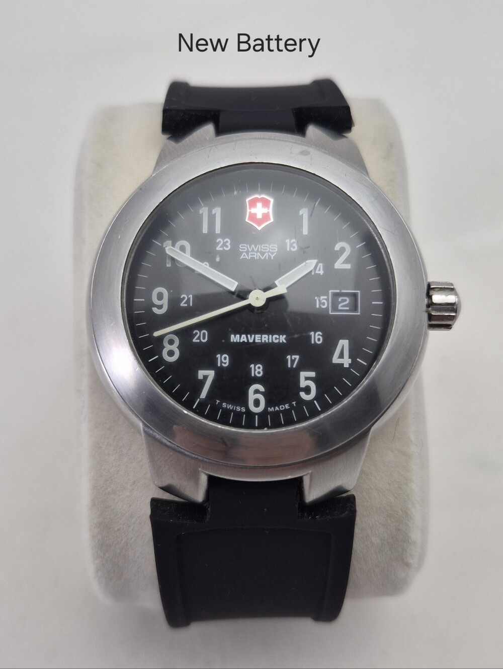 Vintage Victorinox Swiss Army Maverick 42mm Swiss Quartz Watch Stainless Working